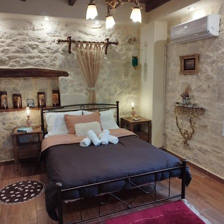Amazing Stone Villas Kapetaniana Luaran gambar