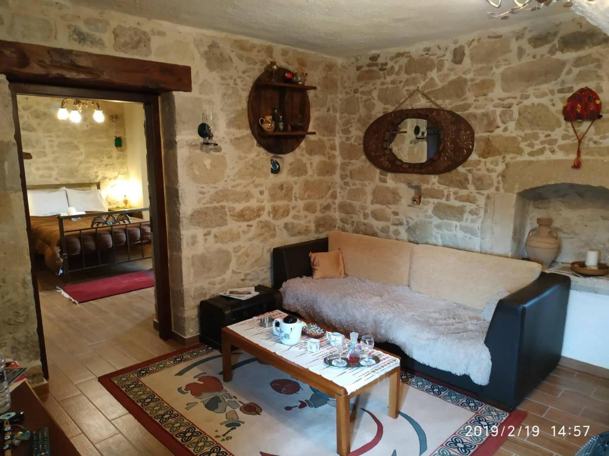 Amazing Stone Villas Kapetaniana Luaran gambar